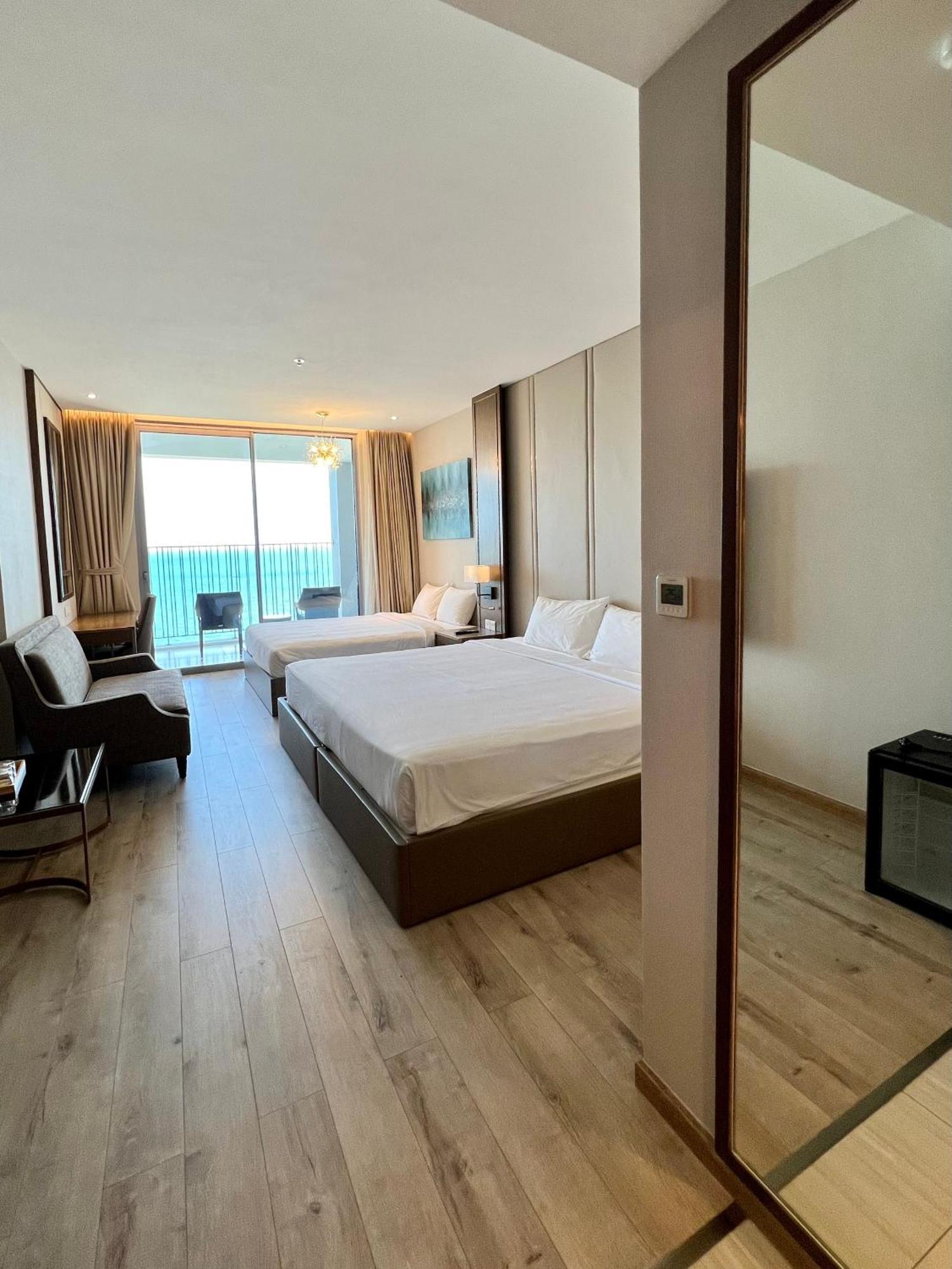 Panorama Sky Blue Nha Trang Aparthotel Exteriör bild